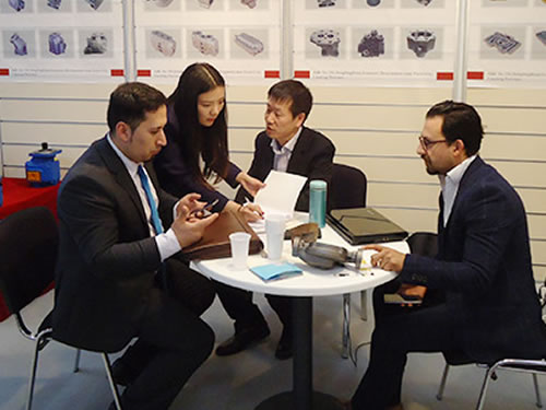 國(guó)、內(nèi)外展會(huì)，了解行業(yè)動(dòng)態(tài)，展示公司風(fēng)采